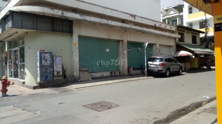 Cần cho thuê nhà rộng 88m2, 1 trệt trống suốt, vào ở ngay, đường C1, Tân Bình, giá 30 triệu/tháng