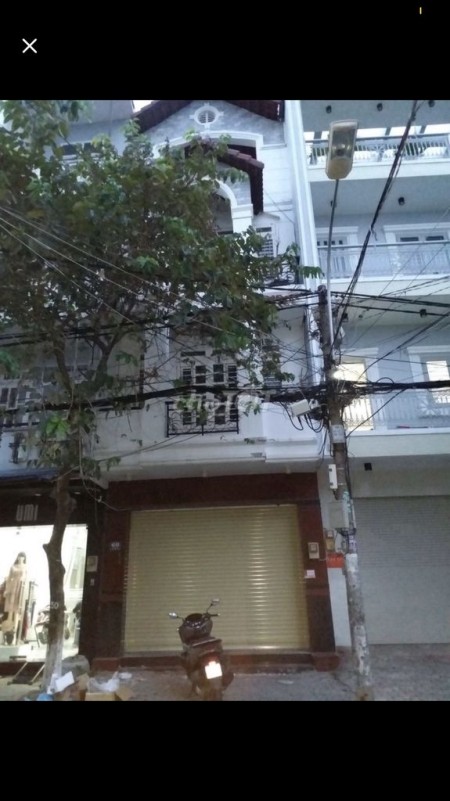 Nhà nguyên căn cần cho thuê, 4m x 20m, mặt tiền đường 87 p. Tân Quy Quận 7