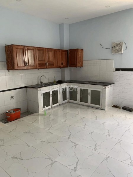 Cho thuê nguyên căn Quận 12 rộng 72m2, 2 tầng, giá 6 triệu/tháng, lh 0901886395