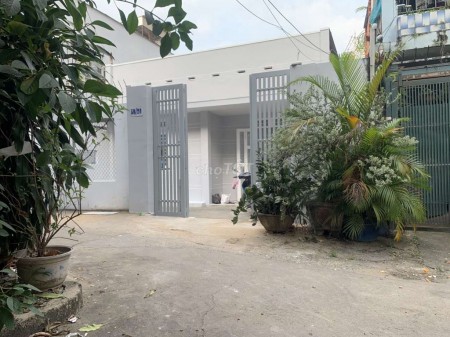 Nhà cấp 4 một trệt trống suốt, dtsd 153m2, 3 PN, hẻm 56/28 Trần Bình Trọng, Bình Thạnh, giá 19 triệu/tháng
