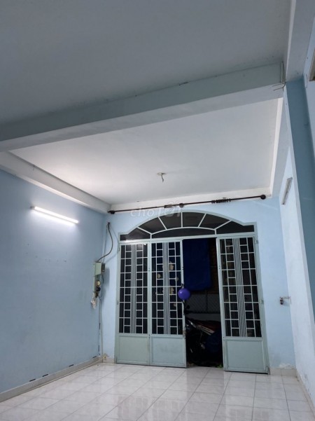 Cho thuê nhà nguyên căn 3PN, thuê 1 tháng 10,5 triệu đồng tại đường Phan Văn Trị quận Gò Vấp