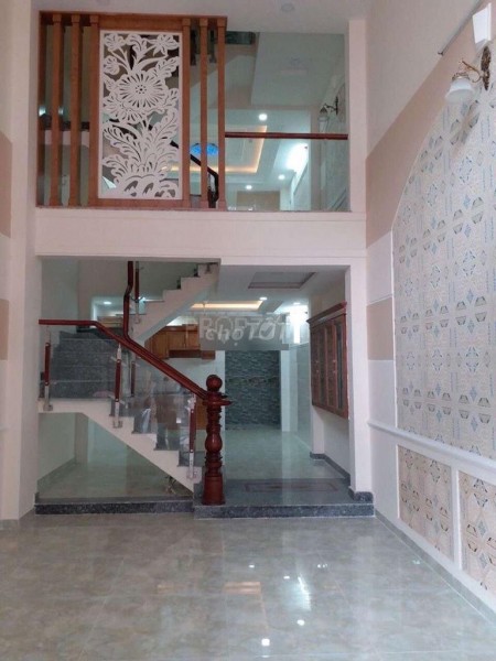 Hẻm xe hơi vào tận cửa Trần Thái Tông cần cho thuê nhà 60m2, 4 tầng, giá 17 triệu/tháng