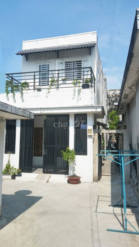 Nhà nguyên căn cho thuê tại Phường Linh Xuân, Thủ Đức, 1 trệt, 1 lầu, 3 phòng