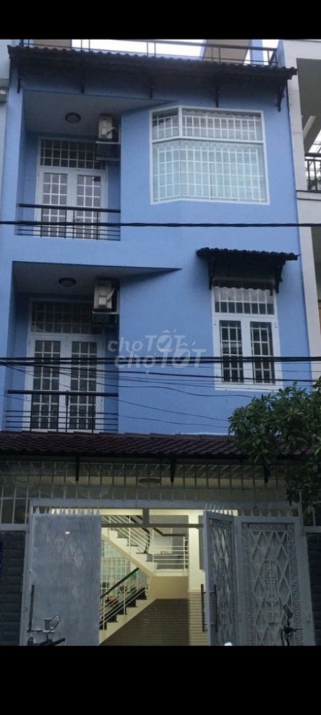 Nhà nguyên căn tại khu dân cư Sông Đà, Hiệp Bình Chánh, Thủ Đức. 100m2, 3 tầng, 4 phòng ngủ.