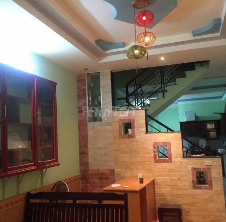 Nhà nguyên căn cho thuê 1 trệt 1 lầu nội thất cơ bản tại Vườn Lài