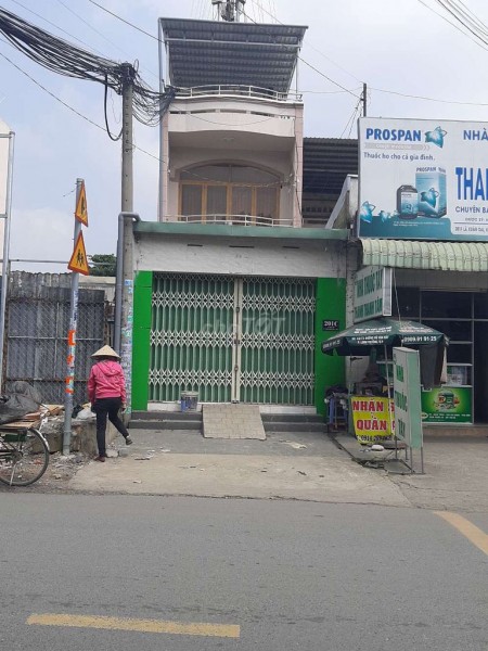 Nhà ngay 100m2 mặt tiền đường Lã Xuân Oai rất thích hợp để kinh doanh, buôn bán