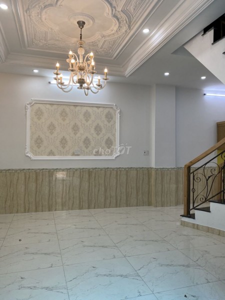 Cho thuê nhà rộng 120m2, 4 tầng, hẻm Lê Đức Thọ, Quận Gò Vấp rộng 12.5 triệu/tháng