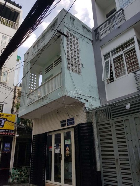 Cho thuê nhà nguyên căn 3.5m x 14m tại hẻm 462/.. Nguyễn Tri Phương, Phường 9, Quận 10