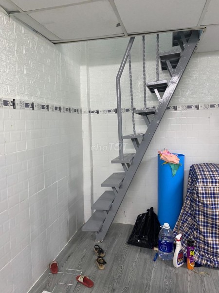 Nhà nguyên căn chính chủ cho thuê giá 35m2, 1 trệt 1 lửng, giá 9.5 triệu/tháng, hẻm 137 Trần Đình Xu, Quận 1