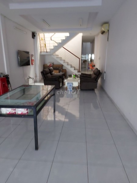 Có nhà tại 13 Lê Văn Sỹ, Quận 3 cần cho thuê giá 27 triệu/tháng, dtsd 100m2 (4.3mx23m)