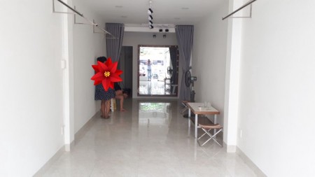 Cần cho thuê nhà nguyên căn mặt tiền rộng 42m2, đường Quang Trung, Gò Vấp, giá 17 triệu/tháng