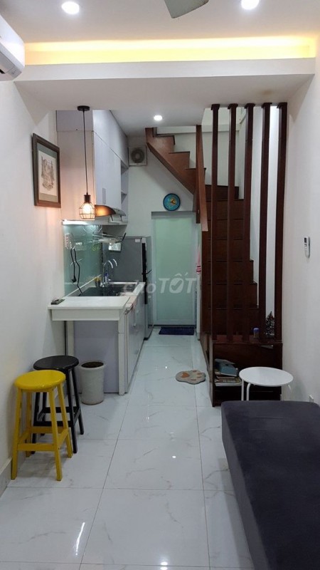 Chủ cần cho thuê nhà 40m2, khu trung tâm hẻm 98 Nguyễn Đình Chiểu, Quận 1, giá 8.5 triệu/tháng