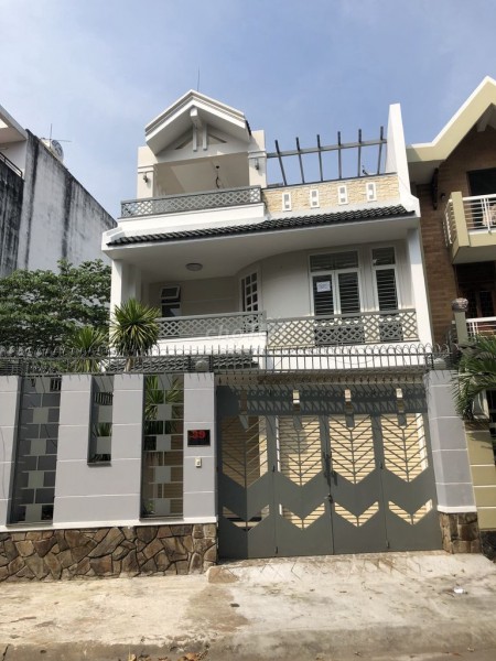 Nhà nguyên căn 8m x 15m, 3 tầng cần cho thuê nhanh tại Cao Đức Lân, An Phú, Quận 2