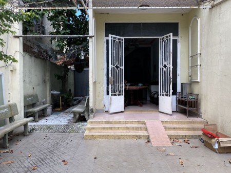 Cho thuê nhà nguyên căn 1 trệt 1 lầu hẻm xe hơi vào thoải mái đường Trần Văn Đang Quận 3