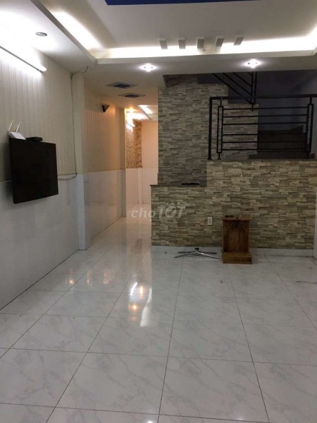 Nhà nguyên căn rộng 60m2, chủ cần cho thuê giá 7 triệu/tháng, hẻm Huỳnh Tấn Phát, Quận 7