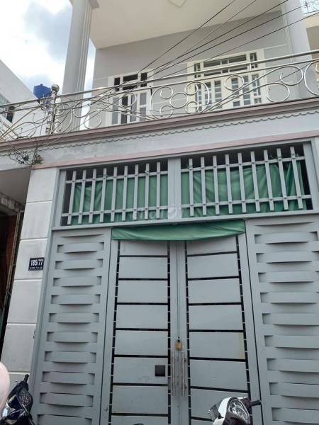 Có nhà trống cần cho thuê tại đường Bà Hom Quận 6: Diện tích 4m x 11m, 1 trệt 1 lầu