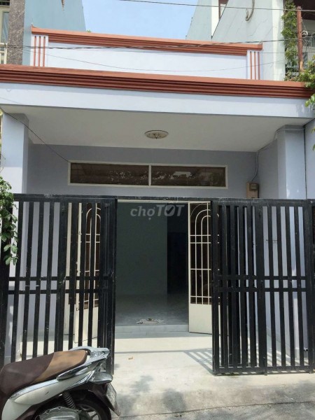 Cho thuê nhà cấp 4 100m2, 2 phòng ngủ, nhà mới tinh, khu an ninh, yên tĩnh, Đường 385 p. Tăng Nhơn Phú B, Quận 9
