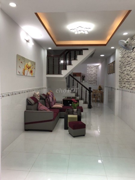 Có nhà hẻm xe hơi Phạm Văn Chiêu, Quận Gò Vấp rộng 96m2, 2 tầng, giá 9.5 triệu/tháng