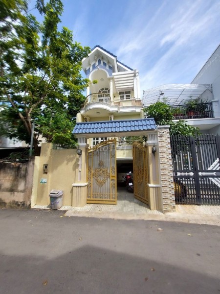 Biệt thự siêu đẹp, sang trọng, dtsd 250m2, có gara ô tô giá thuê chỉ 15 triệu/tháng