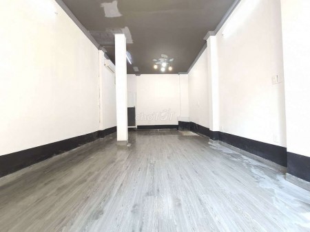 Cần cho thuê nhà chính chủ rộng 100m2, giá 25 triệu/tháng. Hẻm Trần Quang Diệu, Quận 3