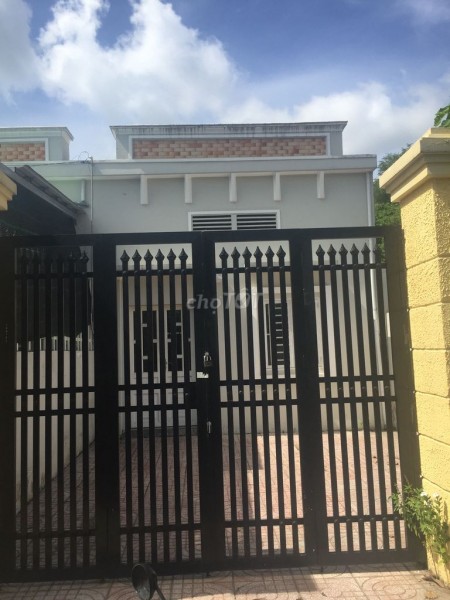 Cần cho thuê nhà nguyên căn 100m2 tại Đường Số 65, Tân Phú Trung, Huyện Củ Chi gần Bệnh Viên Xuyên A