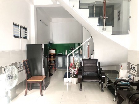 Chủ có nhà rộng 30m2, hẻm Bùi Đình Túy, Quận Bình Thạnh, cho thuê giá 12 triệu/tháng