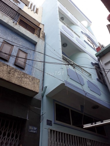 Nhà nguyên căn dtsd 120m2, nhà mới đẹp có 1 trệt và 3 lầu đúc kiên cố gần đoạn Nguyễn Trãi và Lê Hồng Phong