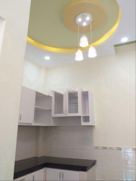 Nhà nguyên căn mới tinh nằm ngay mặt tiền đường Bình Phú Quận 6. Giá 16 triệu/tháng