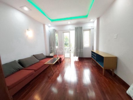 Cho thuê nhà mặt đường, Dtsd 180m2, có 1 trệt 2 lầu và 1 sân thượng. Cho thuê 15 triệu/tháng