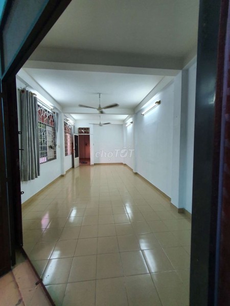 Nhà tại đường Bình Lợi Bình Thạnh cần cho thuê 70m2, 4 tầng, 4PN, Nguyên căn 17 triệu