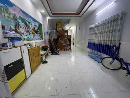 Nhà đường Thới An 12, Quận 12 cần cho thuê giá 9 triệu/tháng có sân trước, dtsd 150m2