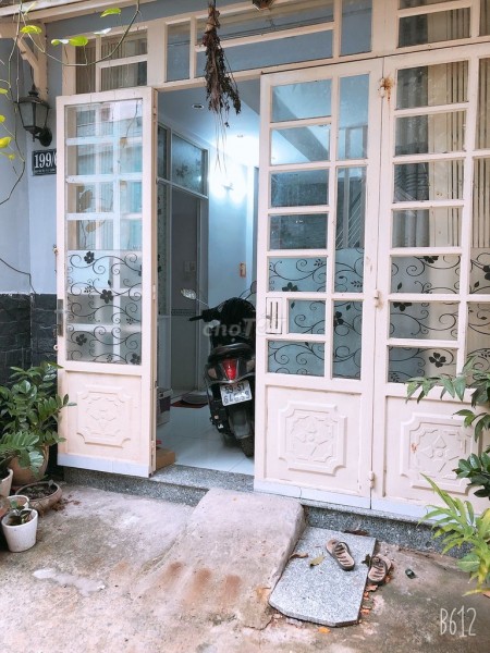 Cho thuê nhà tại Phan Văn Trị Bình Thạnh. Nhà mới, 64m2, 1 trệt 1 lầu