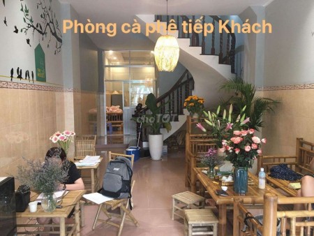 Cho thuê nhà nguyên căn mặt tiền đường Hoa Hồng, Phường 7, Phú Nhuận