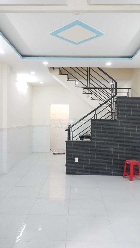 Có nhà Thạnh Lộc 27, Quận 12 cần cho thuê giá 5 triệu/tháng, dtsd 40m2, 2 tầng, LHCC