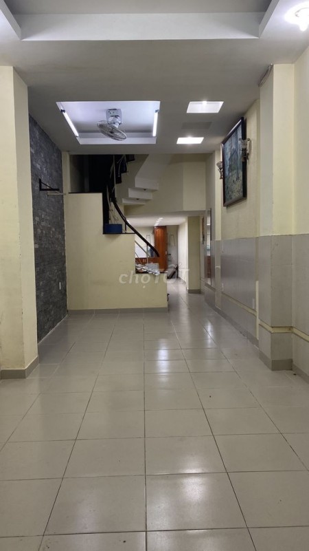 Nhà cho thuê nguyên căn hẻm xe máy 2/ Hai Bà Trưng giao Lý Chính Thắng