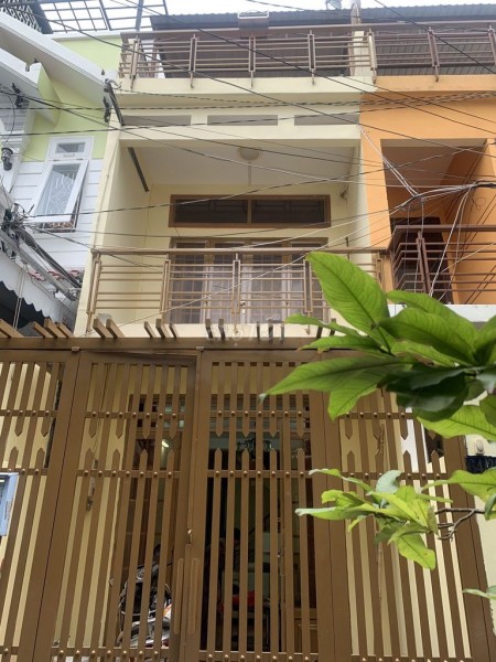 Cho thuê nhà nguyên căn 11 triệu/tháng, 1 trệt, 2 lầu tại Âu Dương Lân Quận 8