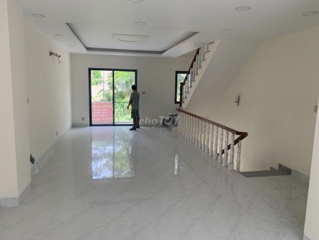 Nguyên căn 1 trệt 2 lầu, 100m2, cho thuê nhanh giá rẻ tại đường D15 kế Đ. Liên Phường Quận 9