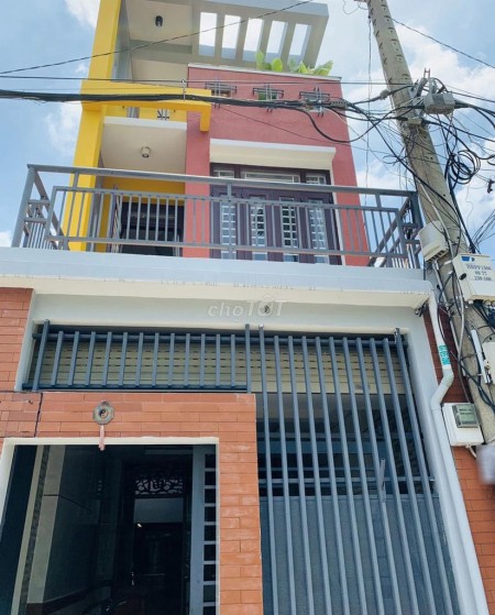 Cần cho thuê căn nhà nguyên căn tại Quốc Lộ 13 cũ, Nhà hẻm lớn, mới đẹp