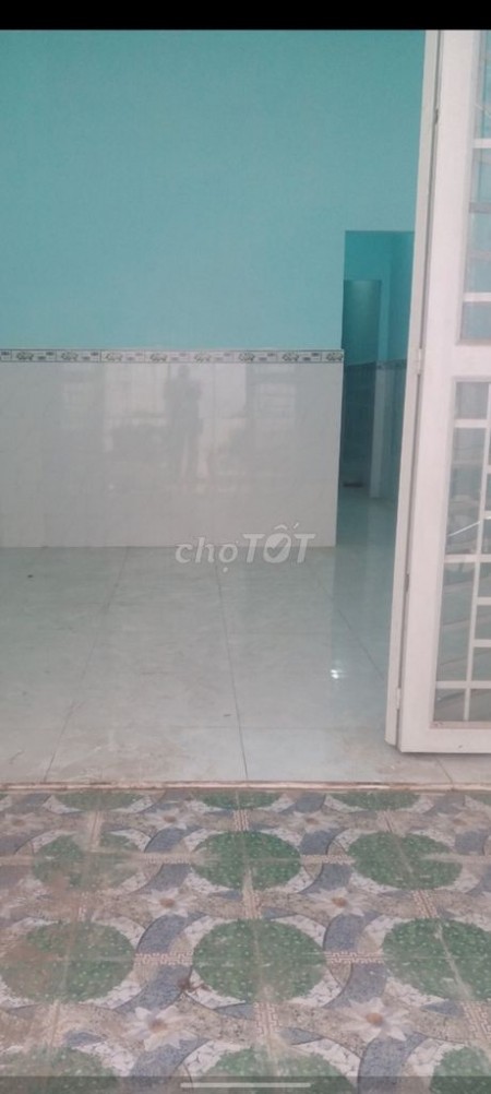 Cần cho thuê nhà rộng 70m2 (3.5mx20m), cấp 4 một trệt, đường Đặng Thúc Vịnh, Hóc Môn, giá 2.5 triệu/tháng