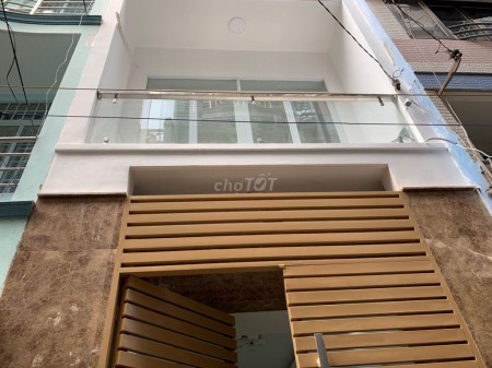 Nhà nguyên căn dt 3.8m x 11m cần cho thuê tại Nguyễn Thiện Thuật, Phường 3, Quận 3