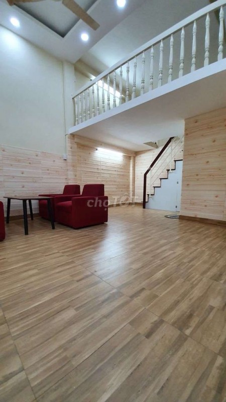 Nhà nguyên căn đang cho thuê kết cấu kiểu sáng xây dựng siêu đẹp. 2PN, 2WC