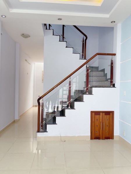 Cho thuê nhà nguyên căn tại quận 8, Nhà mới, đẹp như hình đăng