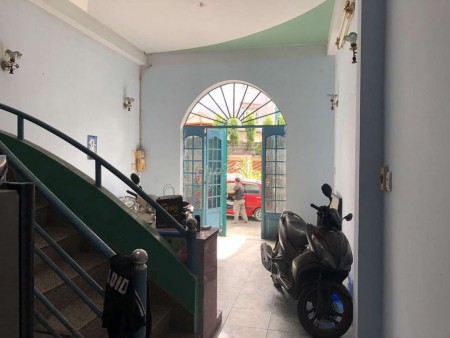 Cho thuê nhà 3 tầng, có sân thượng rộng 68m2, cò mới, giá 7 triệu/tháng, hẻm 6/14 Tân Thới Nhất 21