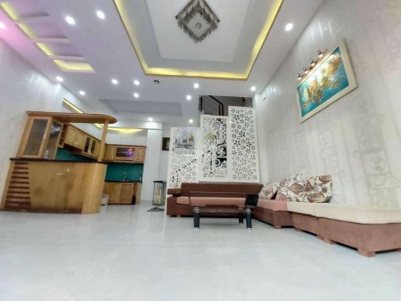 Nhà đường số 11, Quận Gò Vấp rộng 49m2 (7mx7m), còn mới, cho thuê giá 13 triệu/tháng