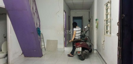 Cho thuê nhà hẻm 50 Hoà Bình, Quận 11 rộng 40m2 (4mx10m), giá 8 triệu/tháng, LHCC