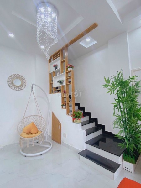 Nhà nguyên căn mới tinh nằm trong khu dân cư Sài Gòn mới tại Thị Trấn Nhà Bè