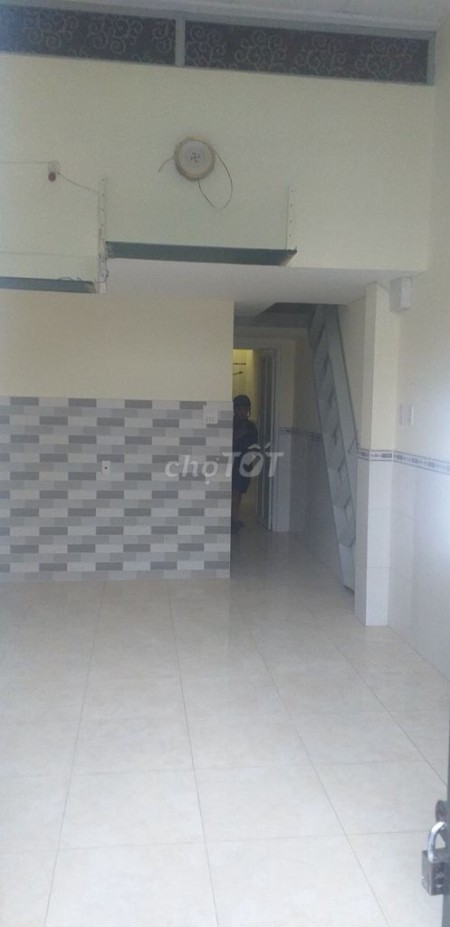 Cần cho thuê nhà rộng 39m2, hẻm Tạ Quang Bữu, Quận 8, giá 6 triệu/tháng, LHCC