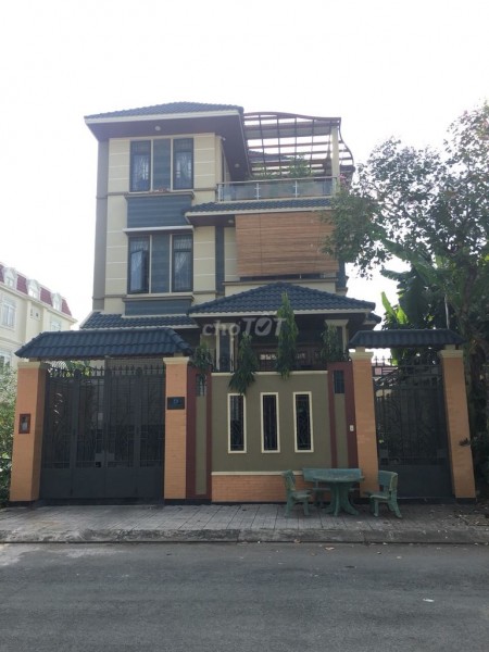 Nhà nguyên căn cần cho thuê thiết kế đẹp, tại Quận 2, mới đẹp, 10m x 18m