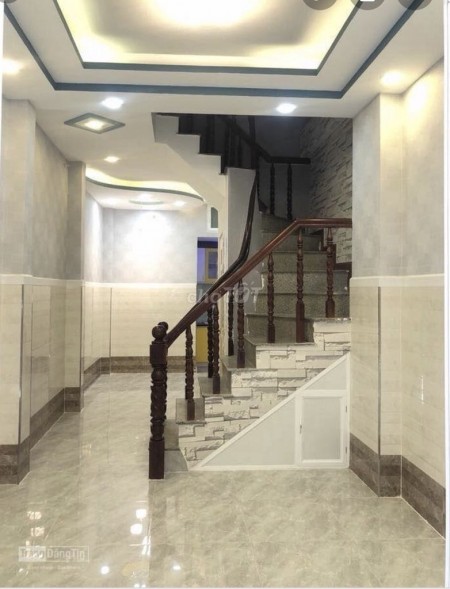 Cho thuê nhà nguyên căn Đẹp, Mới, trên đường Nguyễn Đình Chiểu trung tâm Quận 3