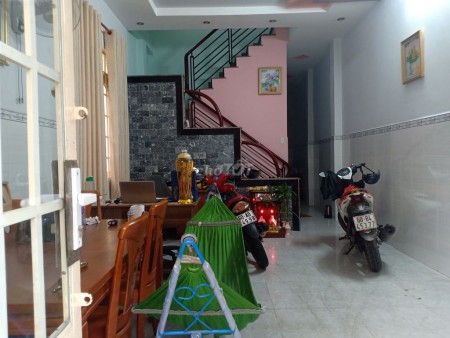 Nhà nguyên căn 1 trệt, 1 lầu đường Hương Lộ 3, Quận Tân Phú cần cho thuê giá 7 triệu/tháng, dtsd 112m2